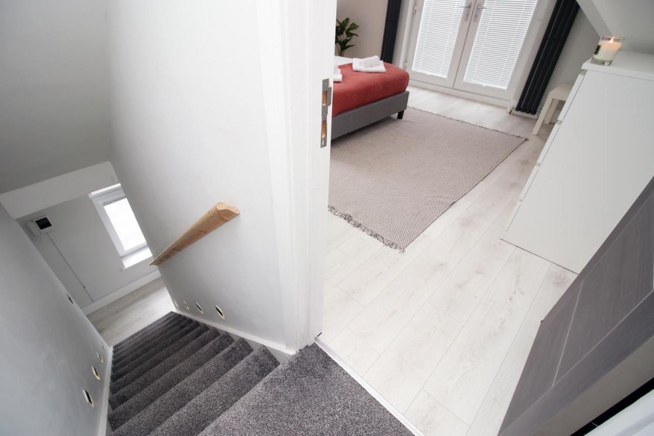 New 2 Bed Comfort - Functional - Secure - Private Cardiff Exterior foto
